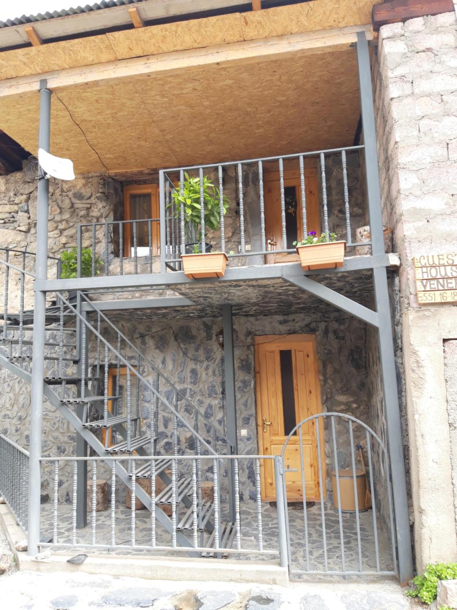Guesthouse Venera 梅斯蒂亚 客房 照片
